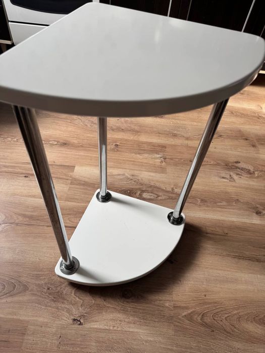 Полиця до бутлів для води