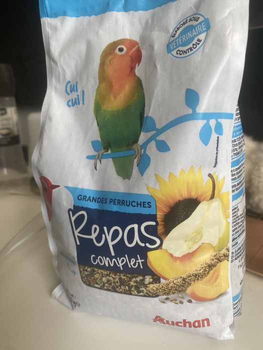 Comida para papagaios pequenos/araras