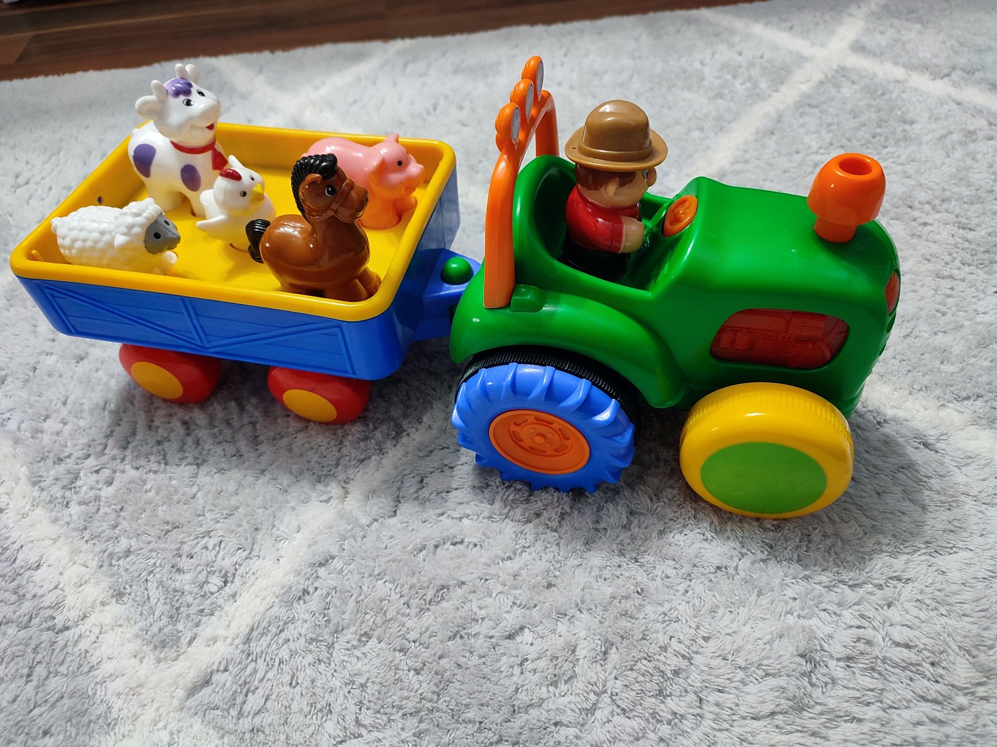 Interaktywny traktor Dummel ze zwierzętami farma