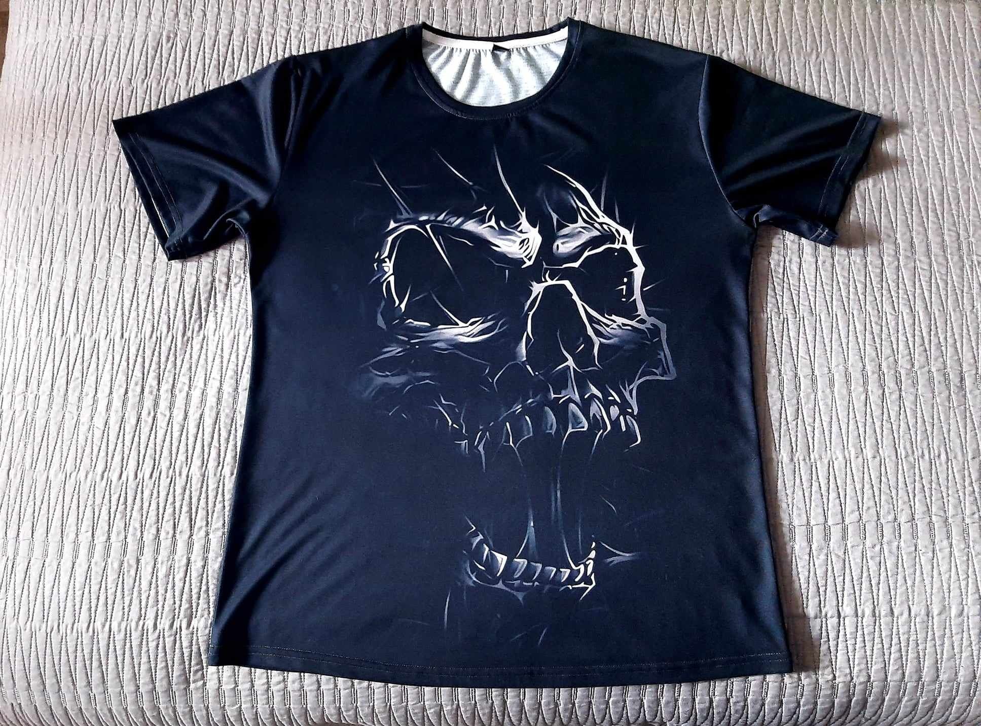 Nowy T-shirt czaszka