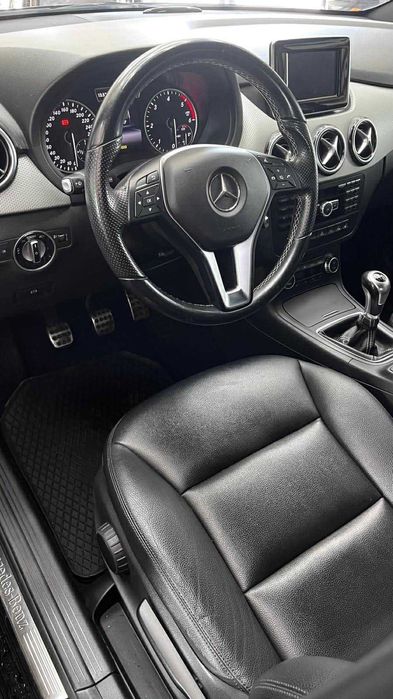 Mercedes Benz Classe  B180 Diesel de 2015 com 108000km Certificados!!