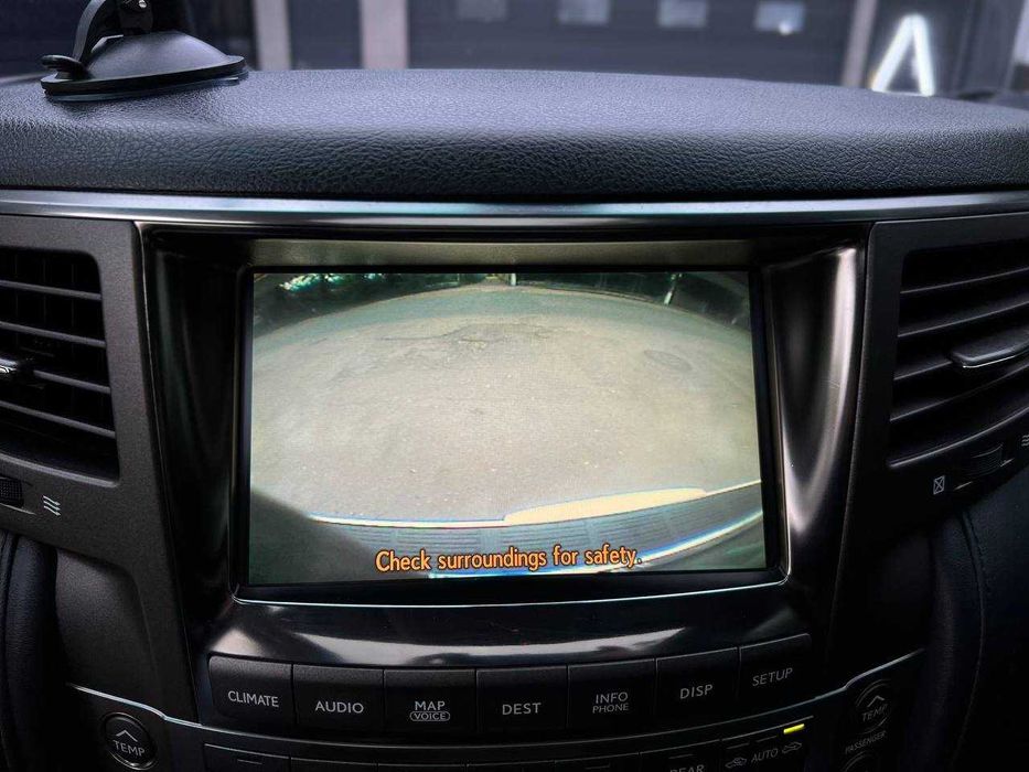 Lexus LX 570 AT 2011