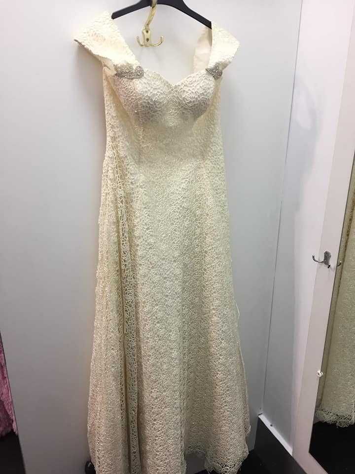 Сукня для весілля / випускного
