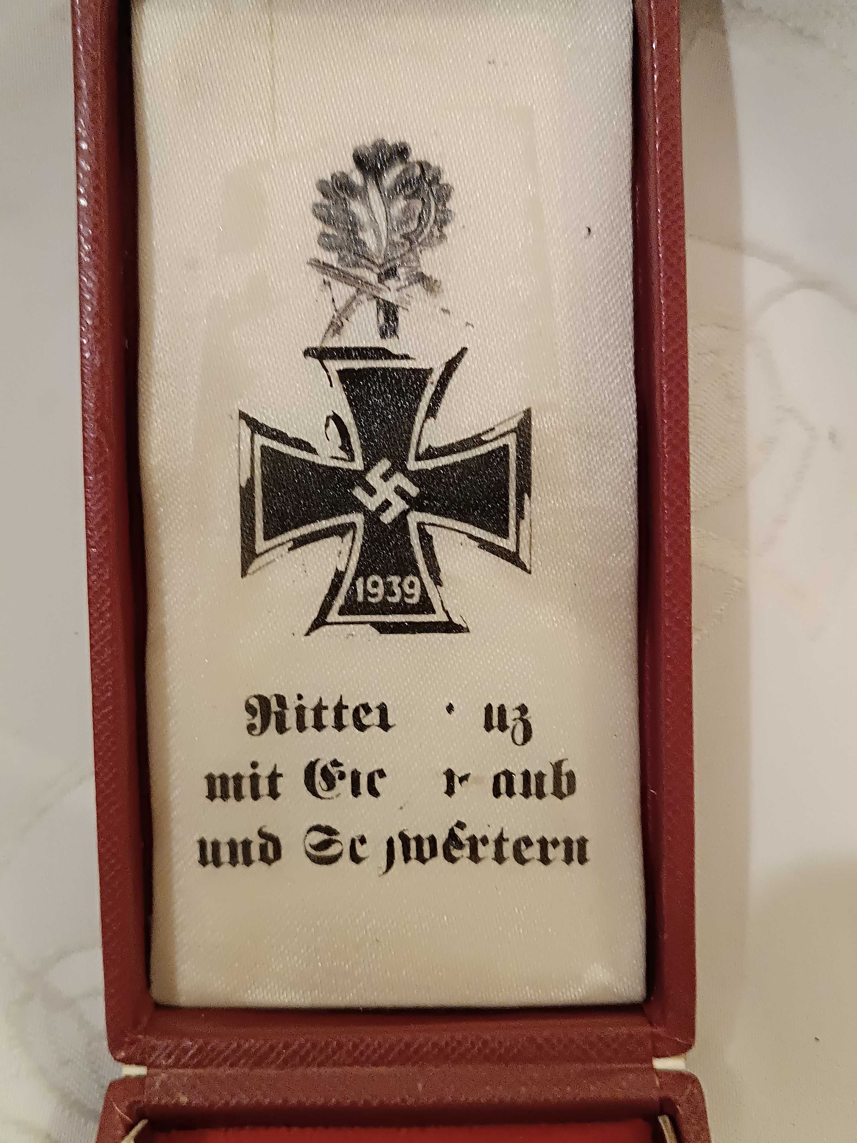 Niemcy, krzyż żelazny z liściem dębu,1941 z etui