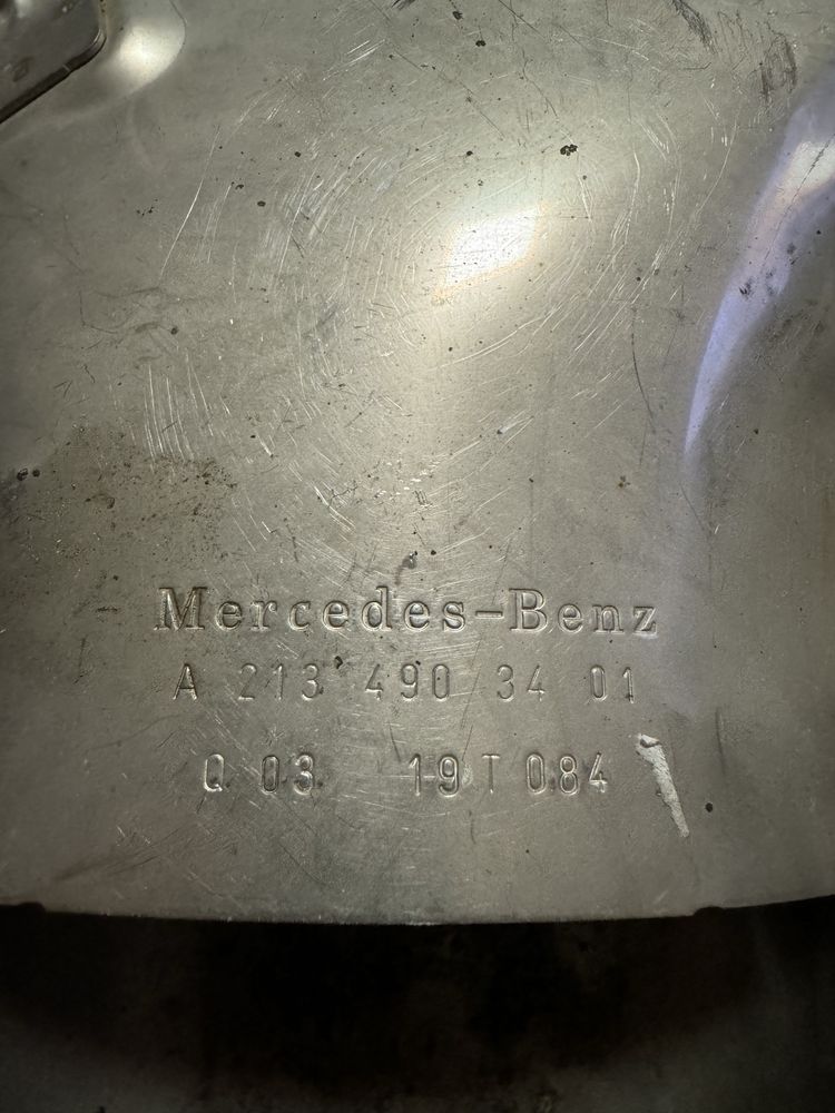 Накладка выхлопной трубы/глушителя Mersedes Benz w213