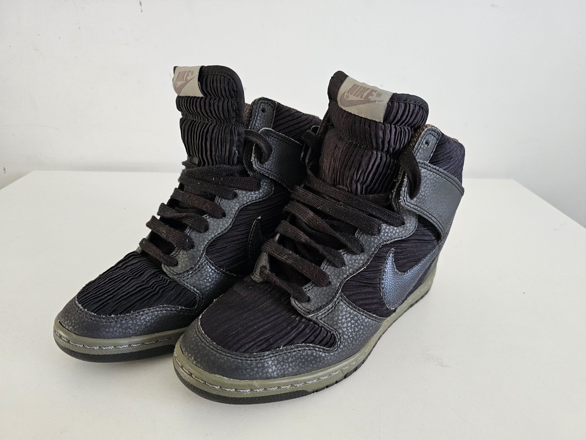 NIKE Dunk Sky Hi czarne marszczone rozmiar 39