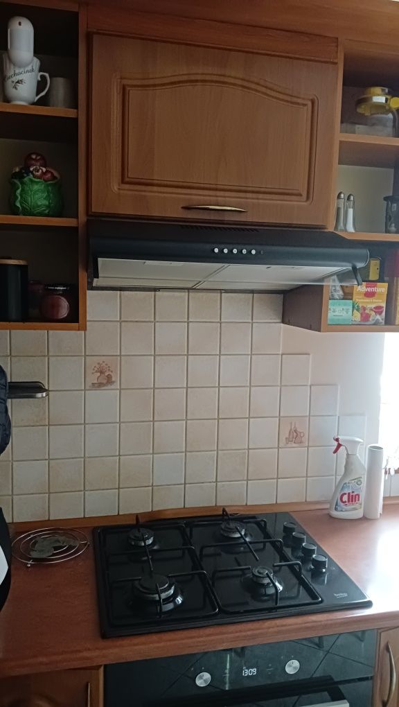 Meble kuchenne plus zlew aluminiowy ,maszynka na gaz beko w stanie ide