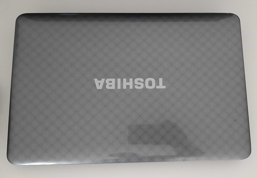 Portátil TOSHIBA i7 - 8GB Ram, SSD 500GB