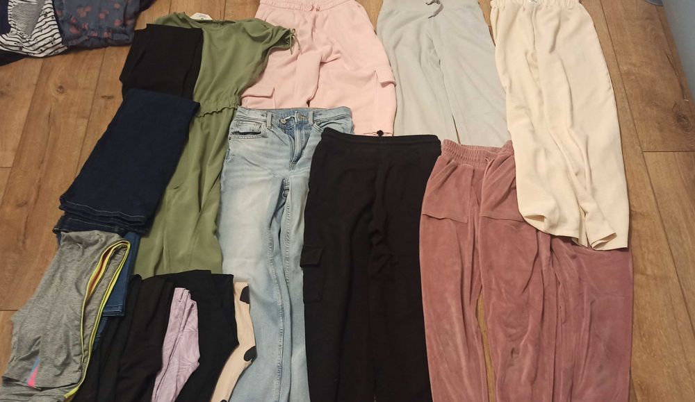 Rezerwacja do 18.11-Paczka ubranek rozm 140/146- sztuk 91