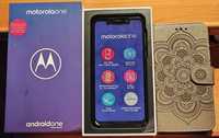 Telefon Smartfon Motorola One + etui