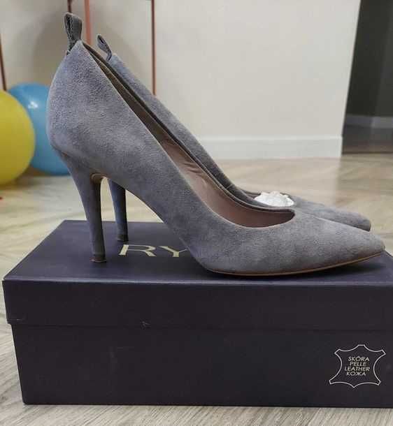 Czółenka Ryłko Szare 38