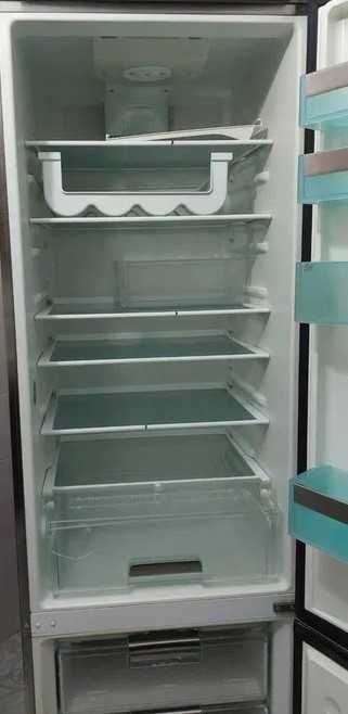 Німецький Холодильник Siemens з функцією No Frost!