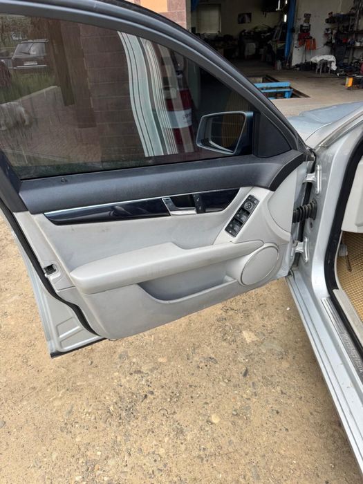Mercedes C-class 2008