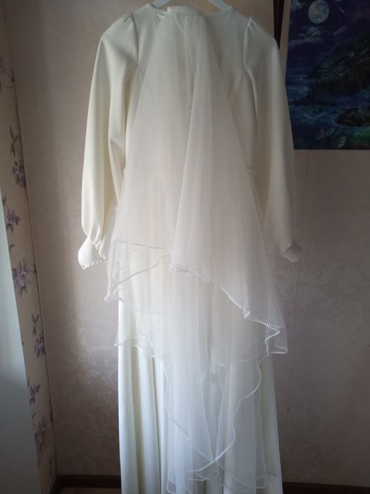 Весільна гарна сукня