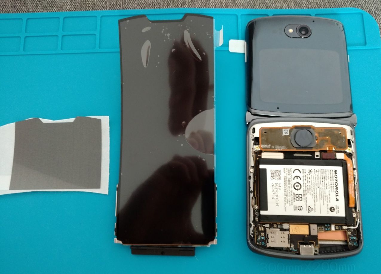 Motorola RAZR 5G 2020 запчастини