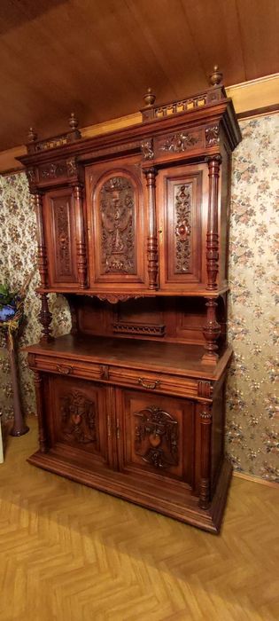 Zabytkowy, stary kredens drewniany. Orzech. Stan idealny!