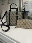 Продам сумку Guess