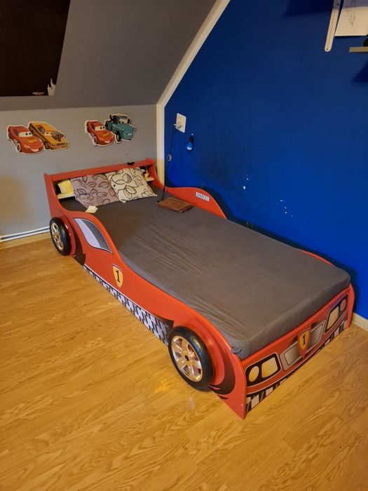 Łóżko dziecięce auto