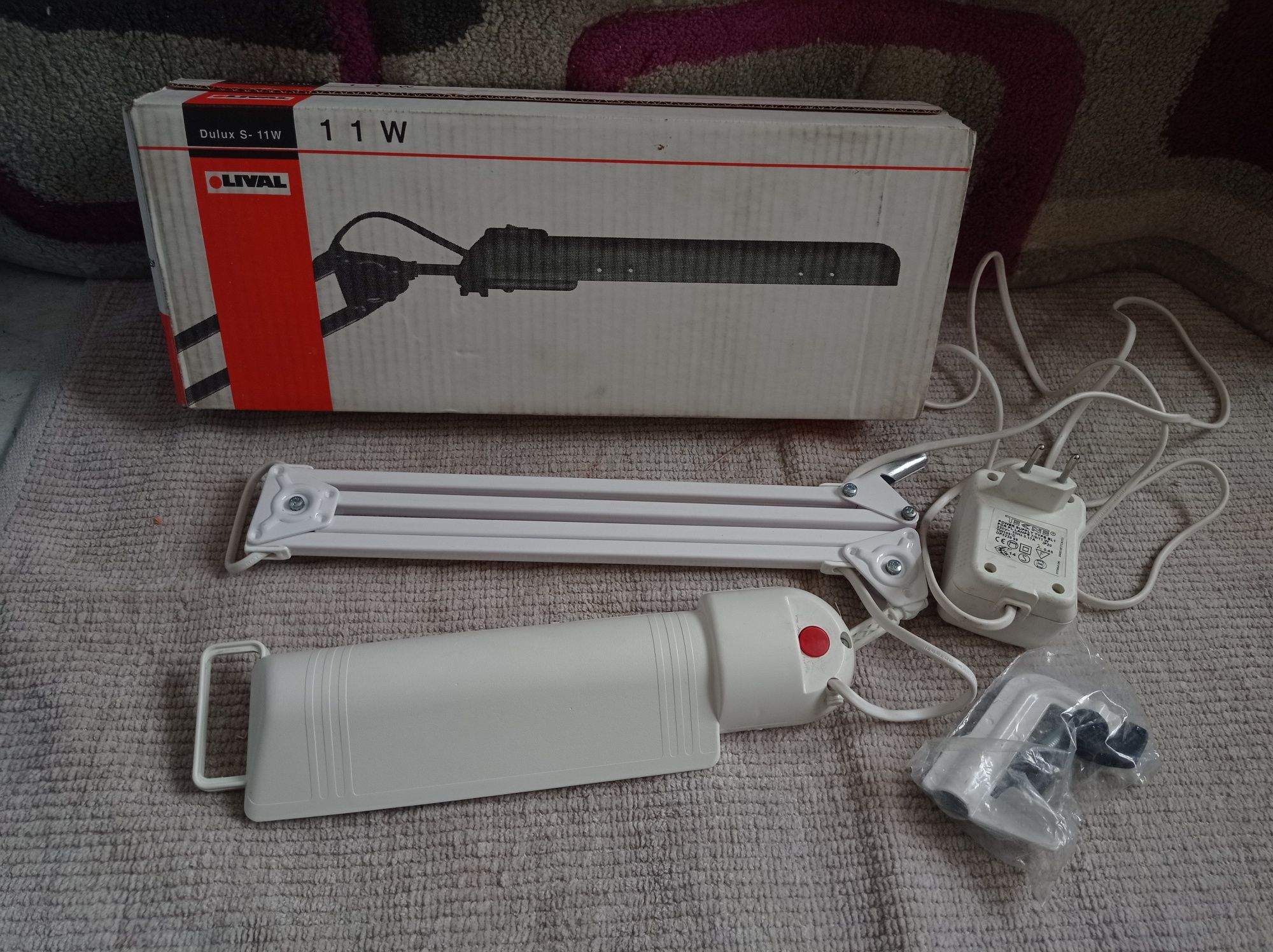 Lampa energooszczędna Dulux S 11W firmy Lival