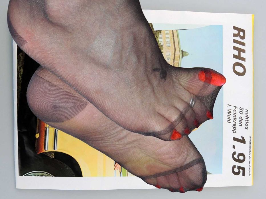 KONESERSKIE pończochy do pasa *RIHO* rozmiar 3