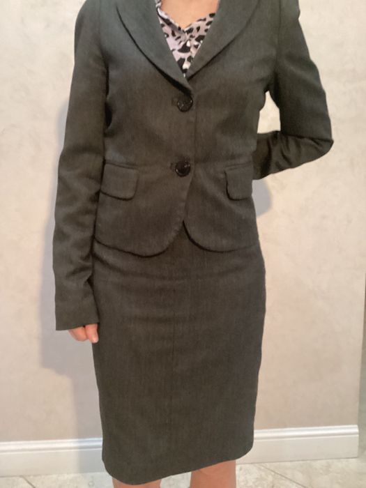 Продам жіночий костюм