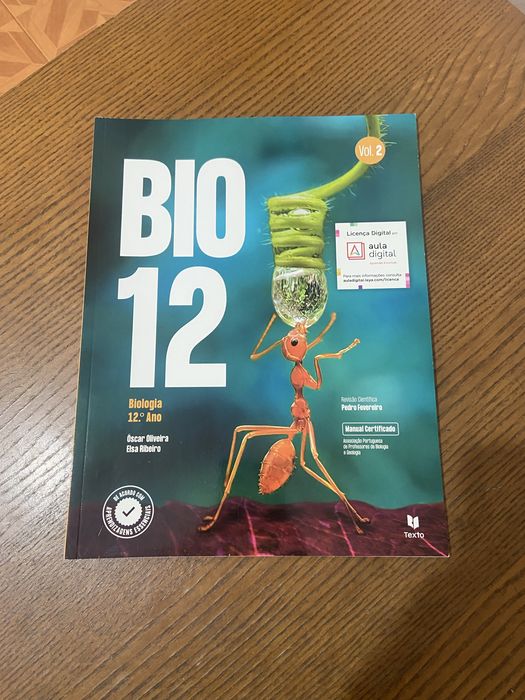 Manuais e caderno de atividades Biologia e Geologia 12 ano