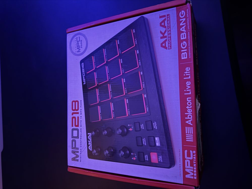 Akai MPD 218 Controlador DAW