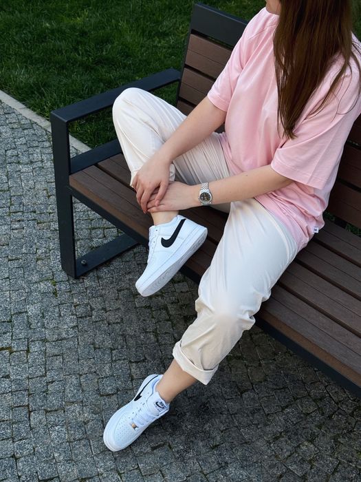 Nike Air Force White Black Strip 36-44р Найк Аір Форс білі чорний знак