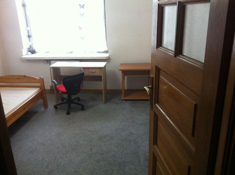 Pokój do wynajęcia niedaleko śródmieścia.