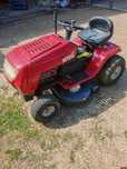 Traktorek do trawy mtd  rs115/96