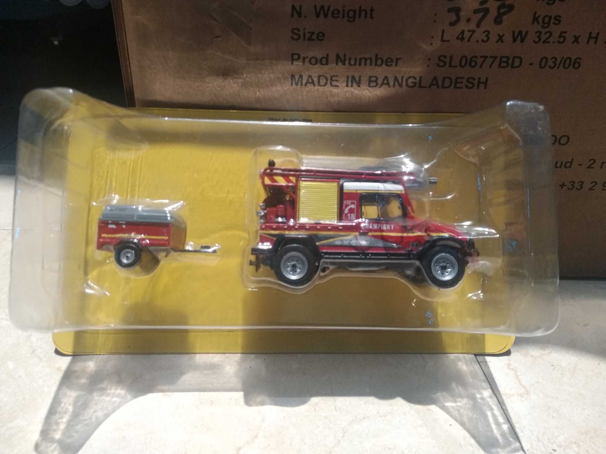 UMM Alter com Atrelado - Bombeiros Franceses