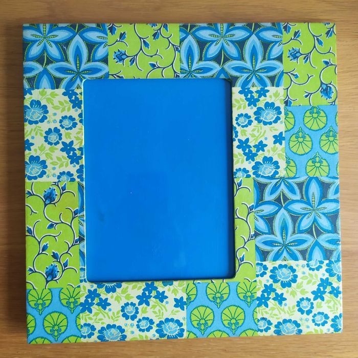 Moldura de madeira feital com técnica do guardanapo - NOVA