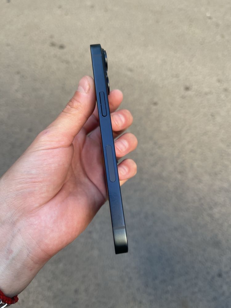 Продам iphone 14 128