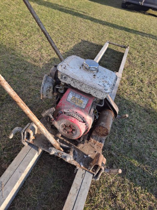 Listwa łata wibracyjna dwóprofilowa regulowana