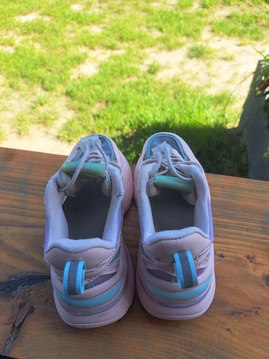 Buty sneakersy rozmiar 29 Reserved