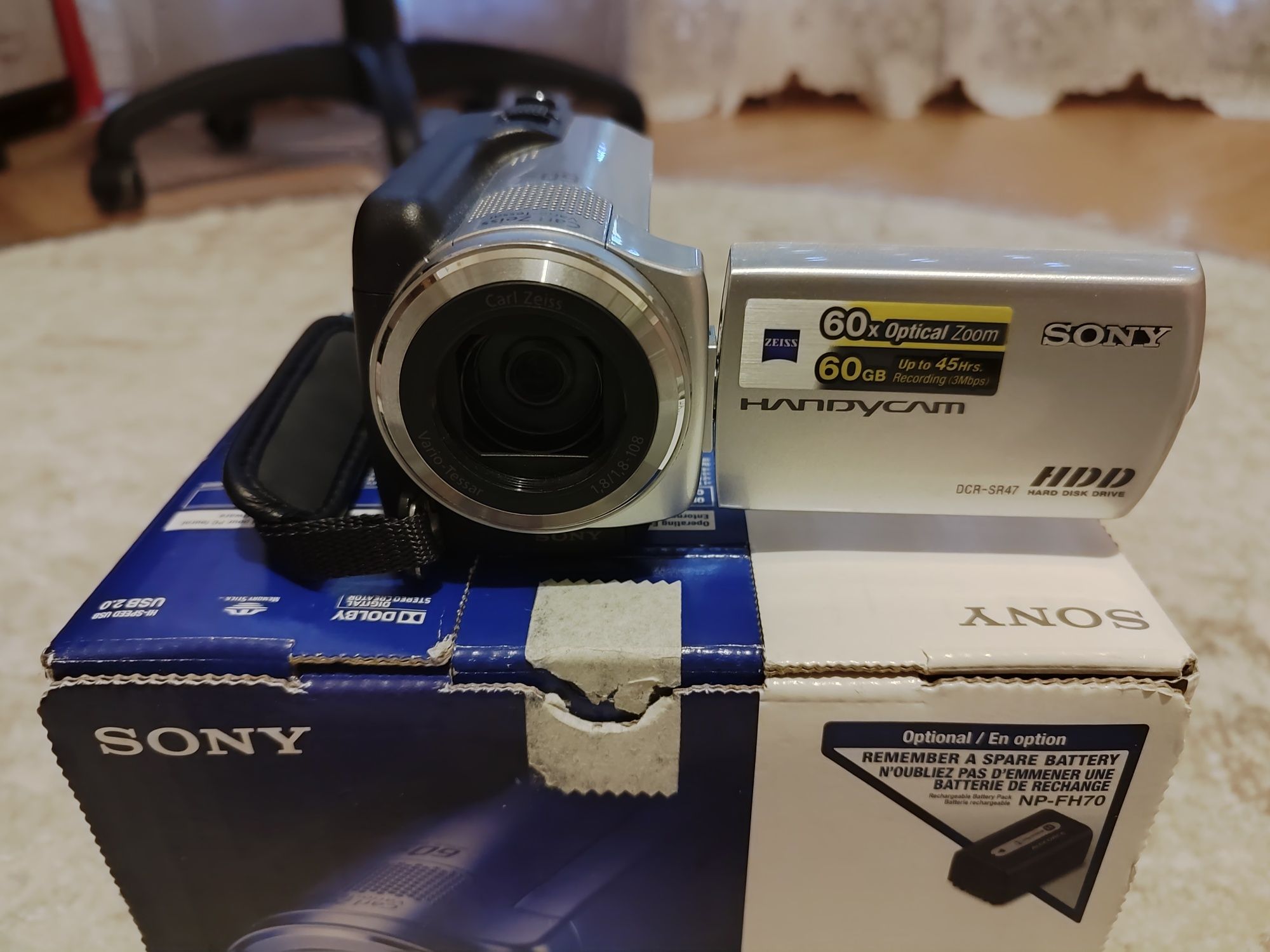 Відеокамера  SONY DCR-SR47E