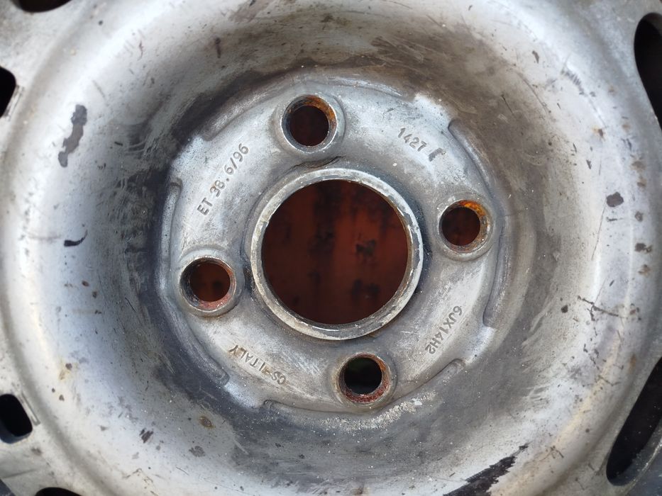 Запасне колесо r14 VW Passat b3.