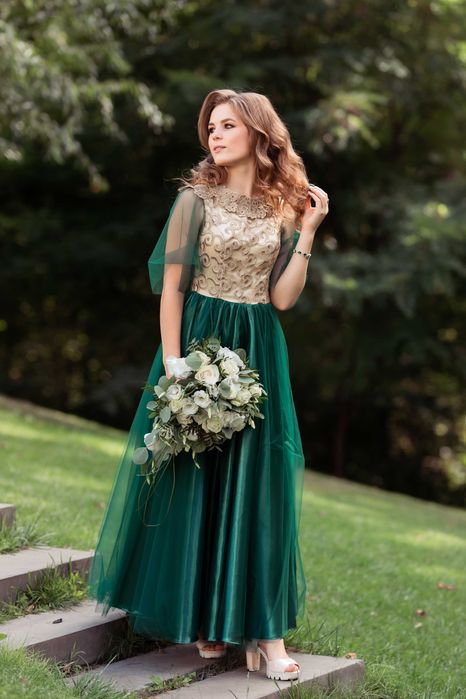 Продам выпускное, вечернее  платье