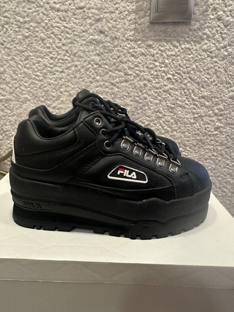 Кросівки fila trailblazer wedge (на високій підошві)