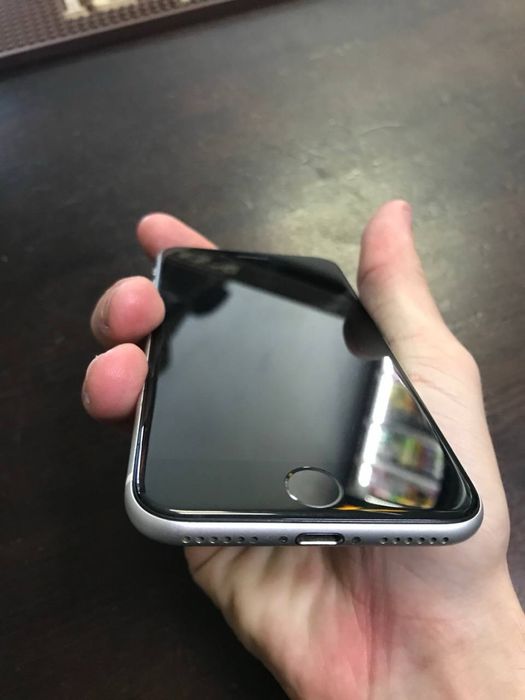Продам iPhone SE 2020 128Гб