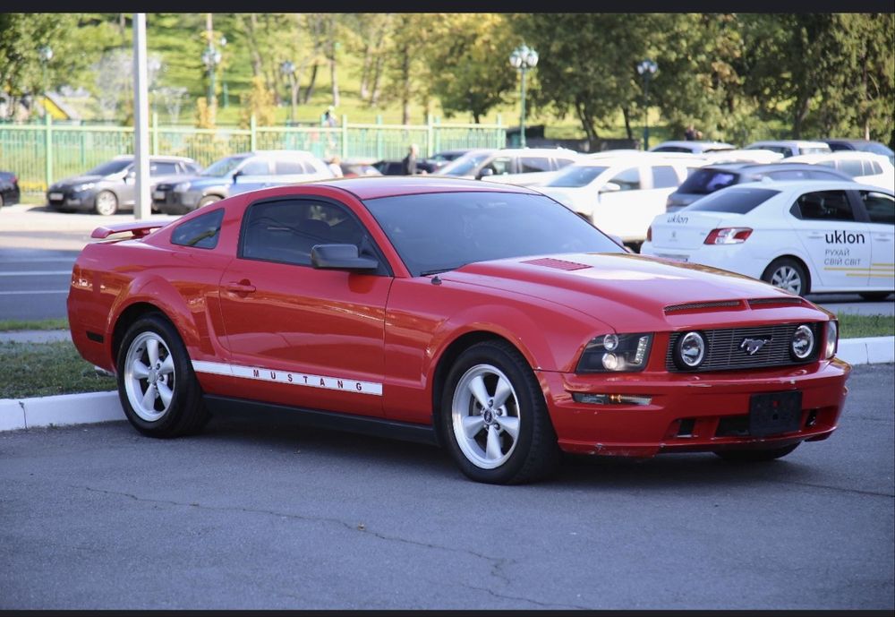 Срочно Ford Mustang GT