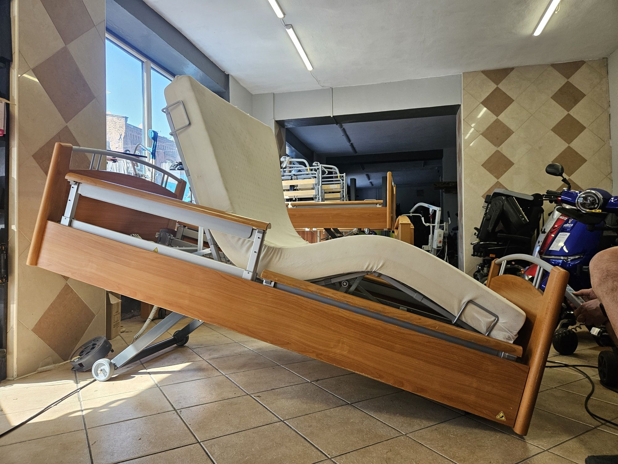 Łóżko rehabilitacyjne domowe 6 funkcji funkcją fotela