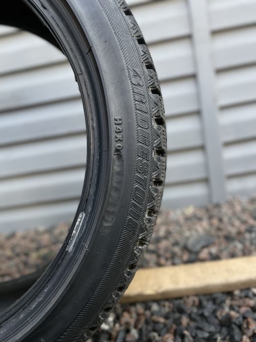 Продам зимову розпаровку Bridgestone 215/45 R18