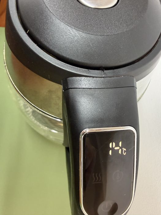 Электрочайник 1.8 л. С терморегулятором,подсаеткой и подогревом