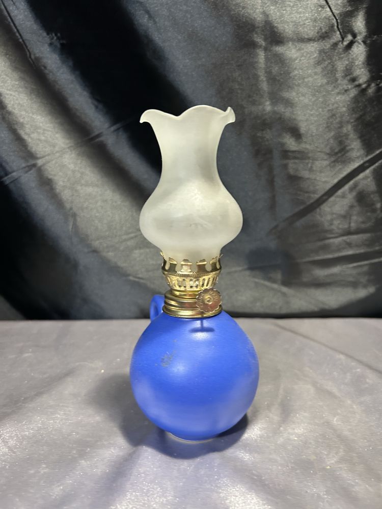 Lampa Naftowa z Uszkiem w Niebieskim Odcieniu