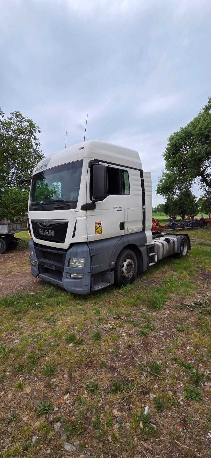 MAN TGX 18.440 LOW DECK na części. Uszkodzony silnik