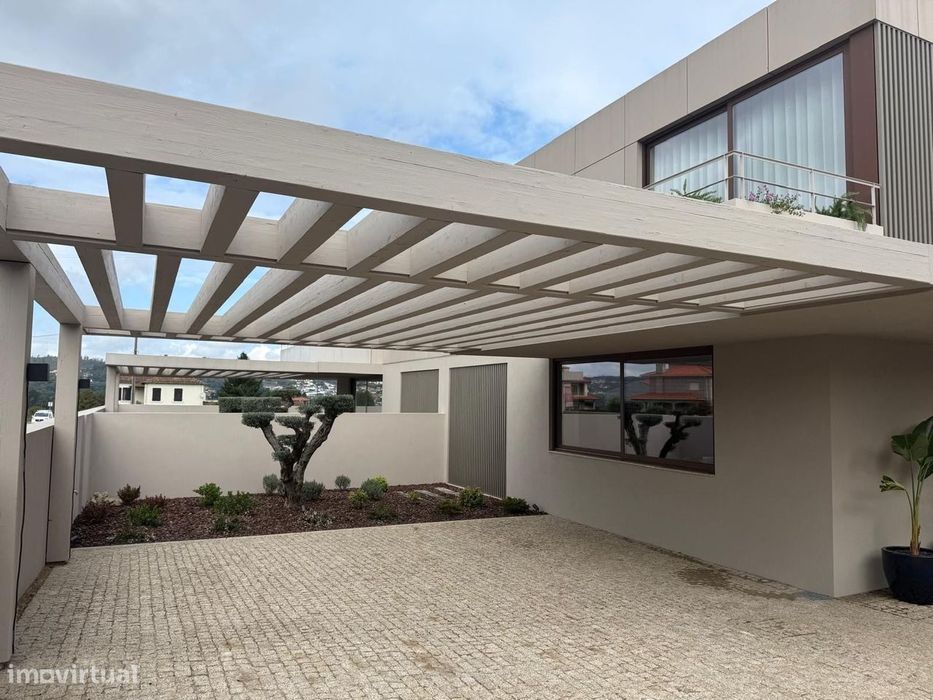 Moradia em banda T3 em Felgueiras, Refontoura - SD/04399/RS