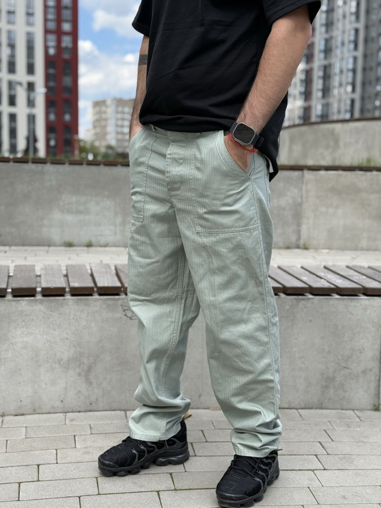 Брюки чоловічі Nike Live [FV5533-370] оригінал