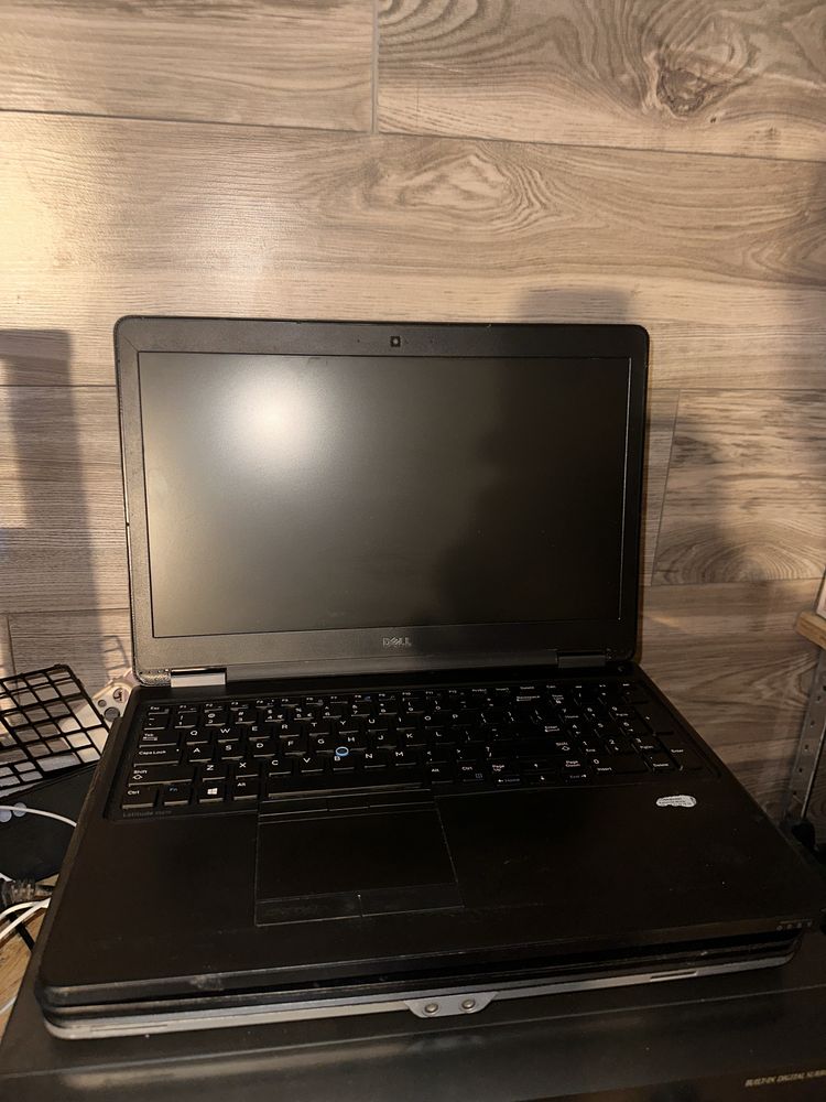 Dell Latitiude e5570 i3 6gen