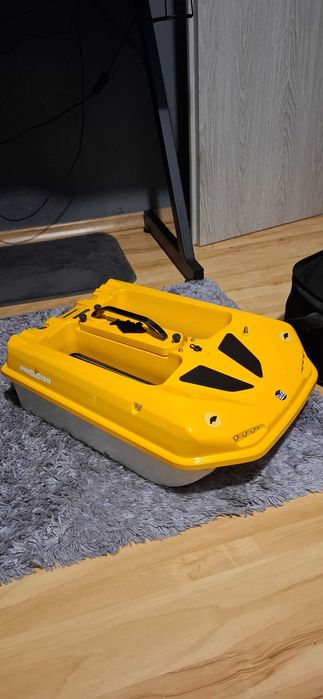 Łódka zanętowa Predator Pro Lam karpiowa